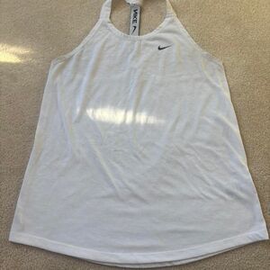 Nike Dri-FIT White Athletic Tank Top – Women’s Size Medium